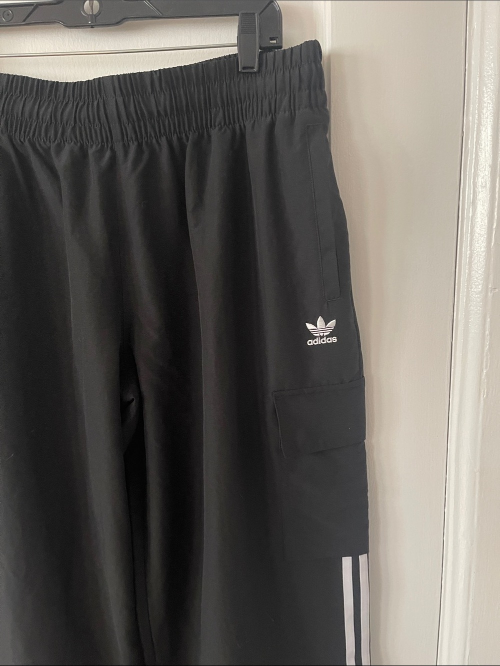 NWT adidas Black Cargo Sweatpants with White Three Stripes - Picture 6 of 8